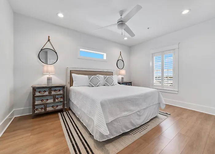 Memory Maker By Gsvr - Spacious Beachfront Retreat With Heated Pool, Elevator - Free Activities And Golf