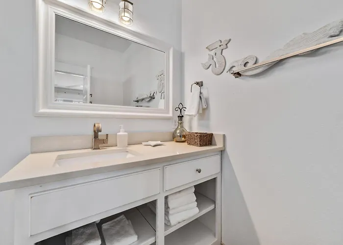 Memory Maker By Gsvr - Spacious Beachfront Retreat With Heated Pool, Elevator - Free Activities And Golf *